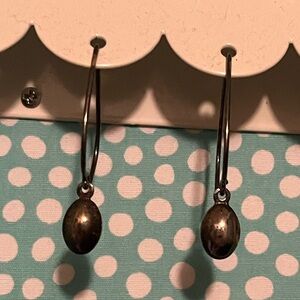 Silpada Just Dropping In wire earrings. Item # W0821 from 2012 catalog.